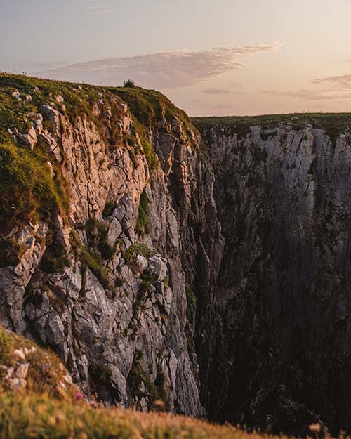 Green Bridge of Wales > The Cauldron